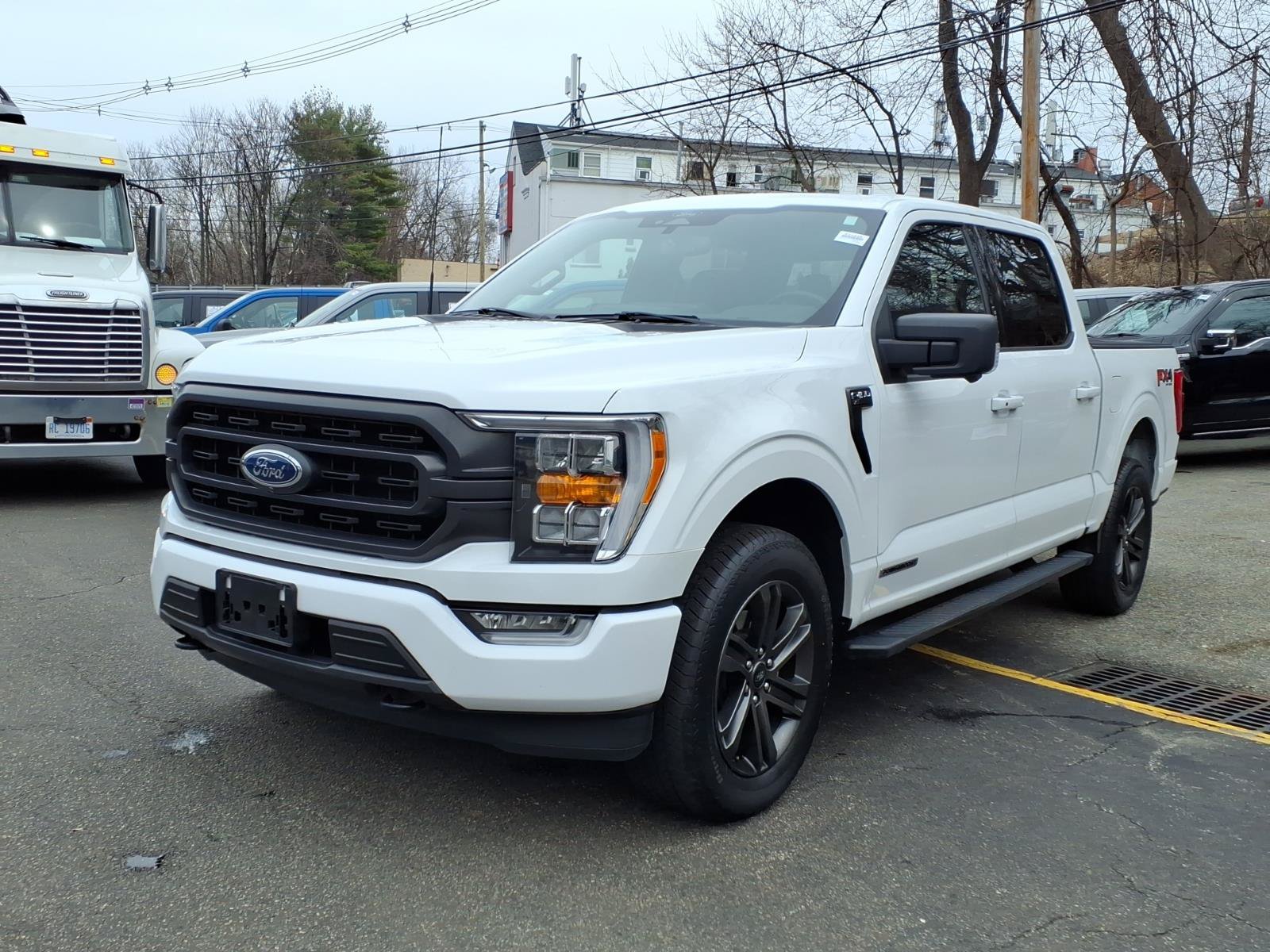 Certified 2022 Ford F150 XLT w/ Equipment Group 302A High AWD/4WD image 4