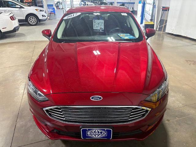 Certified 2017 Ford Fusion SE FWD image 3