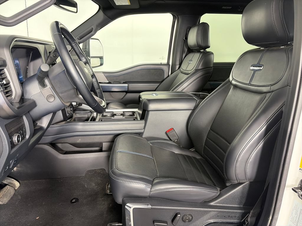 Certified 2025 Ford F250 Platinum AWD/4WD image 11