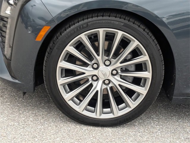Used 2025 Cadillac CT5 Premium Luxury image 4