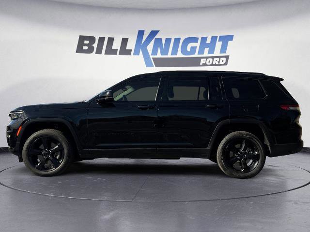 Used 2022 Jeep Grand Cherokee L Limited w/ Black Appearance Package image 2