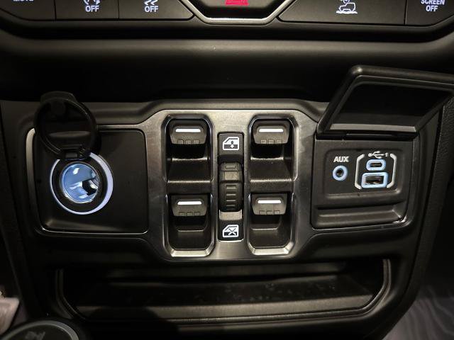 Used 2022 Jeep Gladiator Sport AWD/4WD image 28