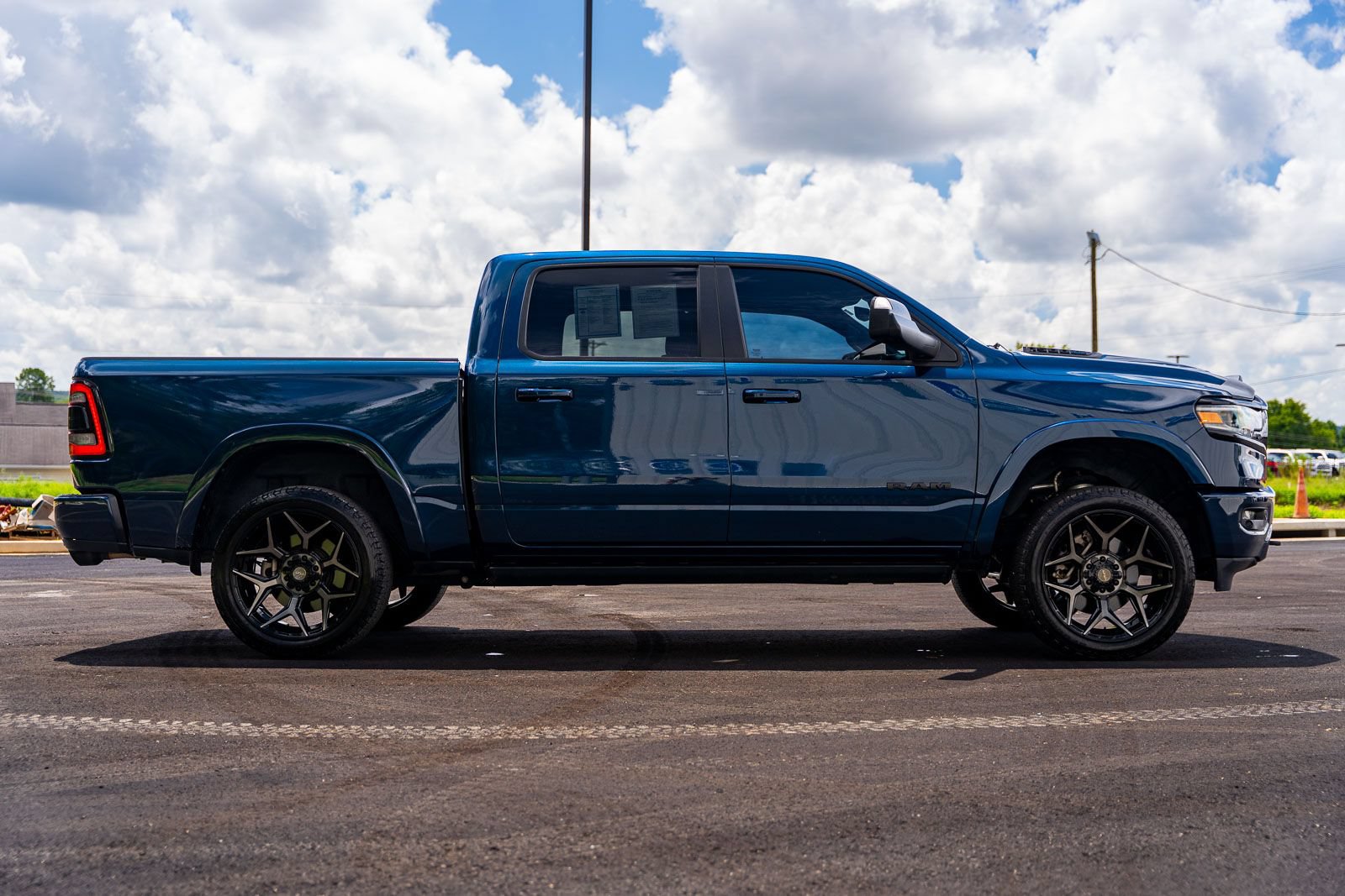 Used 2021 RAM 1500 Limited w/ Night Edition AWD/4WD image 7