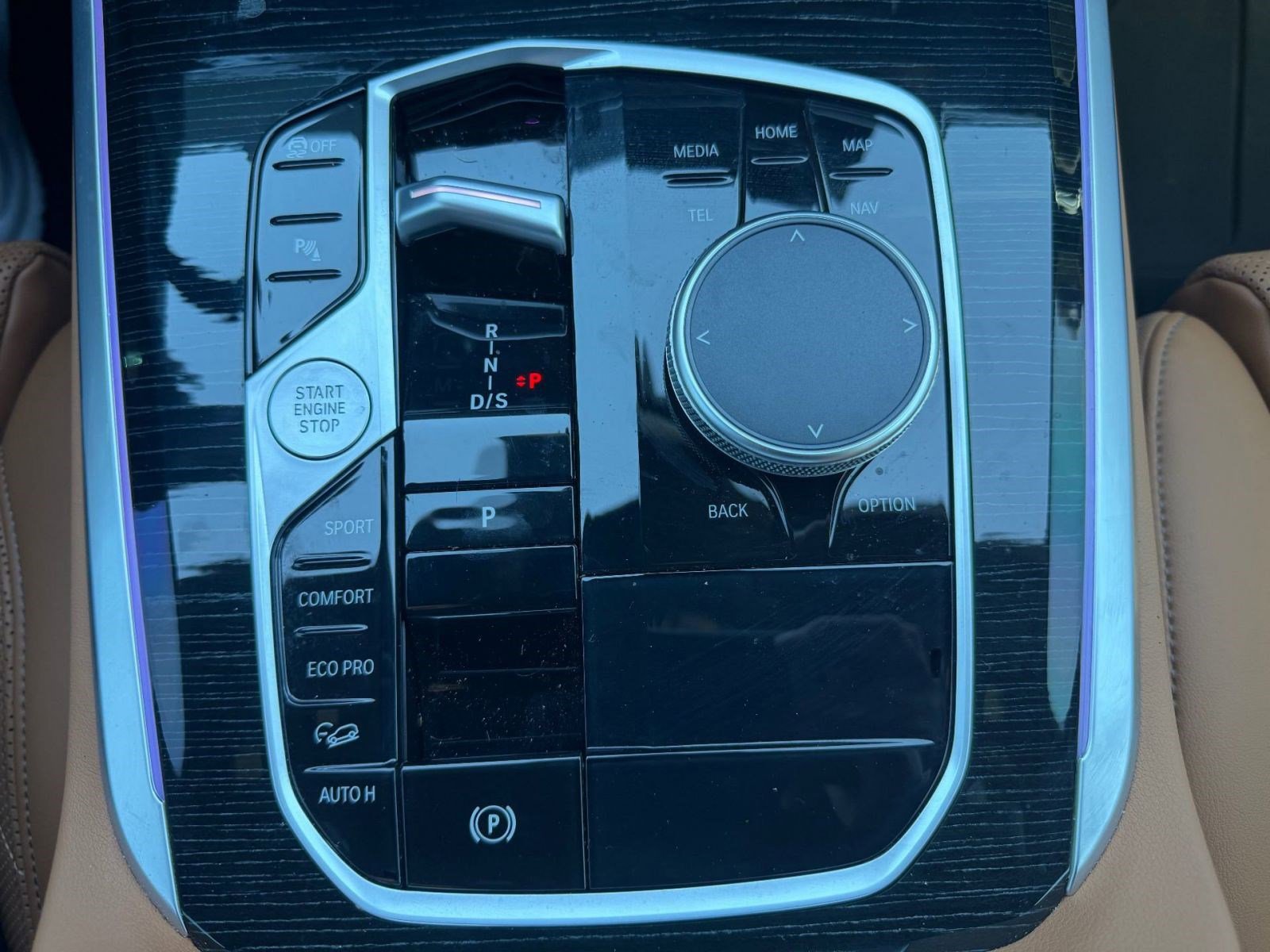 Used 2024 BMW X5 xDrive40i w/ M Sport Package image 26