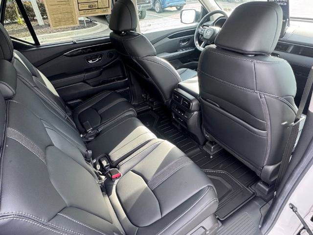 Used 2025 Honda Pilot EX-L image 22