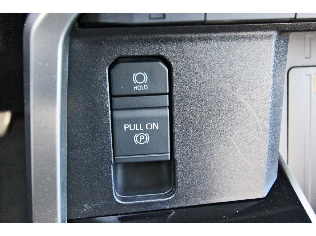 Used 2024 Toyota Tundra Limited AWD/4WD image 29