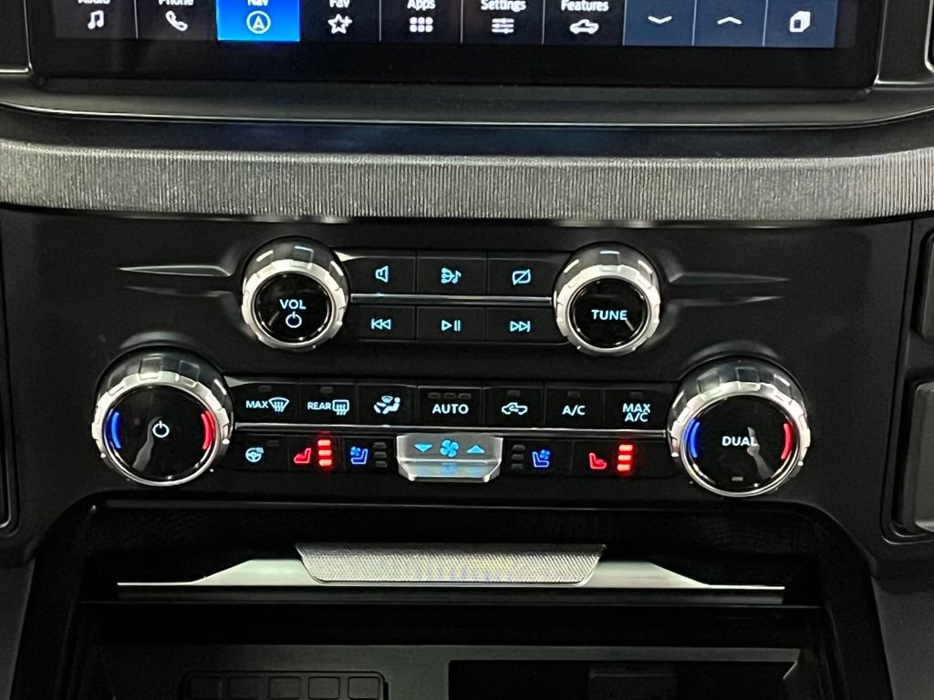 Certified 2023 Ford F450 Platinum w/ FX4 Off-Road Package AWD/4WD image 22