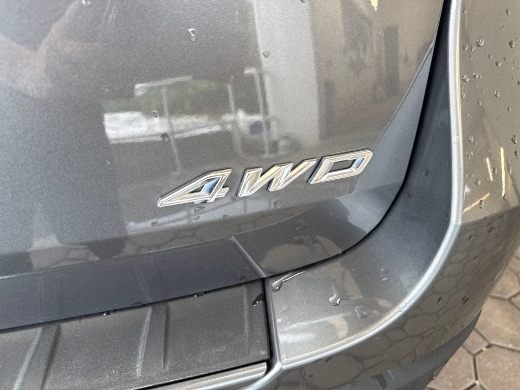 Certified 2024 Ford Explorer XLT w/ Equipment Group 202A AWD/4WD image 10