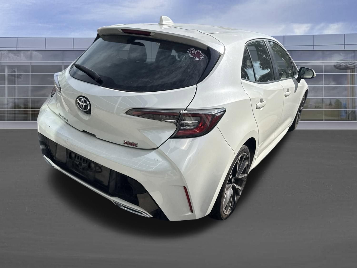 Used 2019 Toyota Corolla XSE FWD image 4