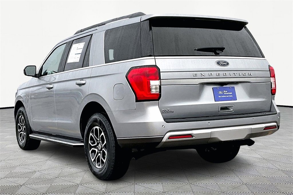 Certified 2023 Ford Expedition XLT image 2