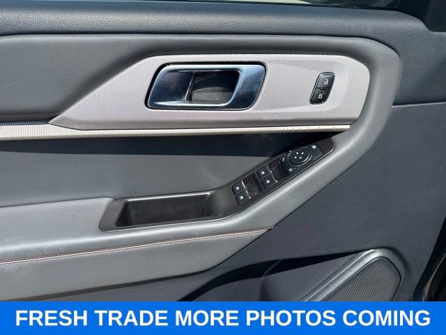 Certified 2025 Ford Explorer Active w/ Active Comfort Package AWD/4WD image 17