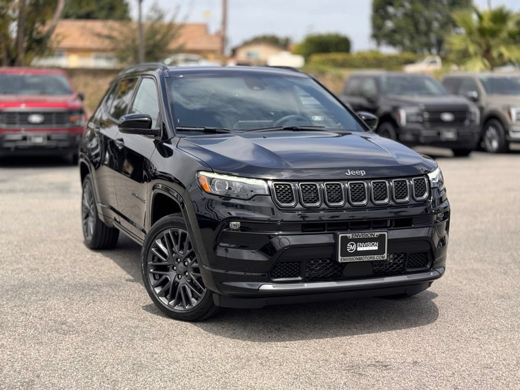 Used 2024 Jeep Compass Limited w/ High Altitude Package AWD/4WD image 2
