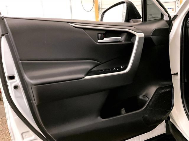 Used 2020 Toyota RAV4 XLE w/ Convenience Package AWD/4WD image 22