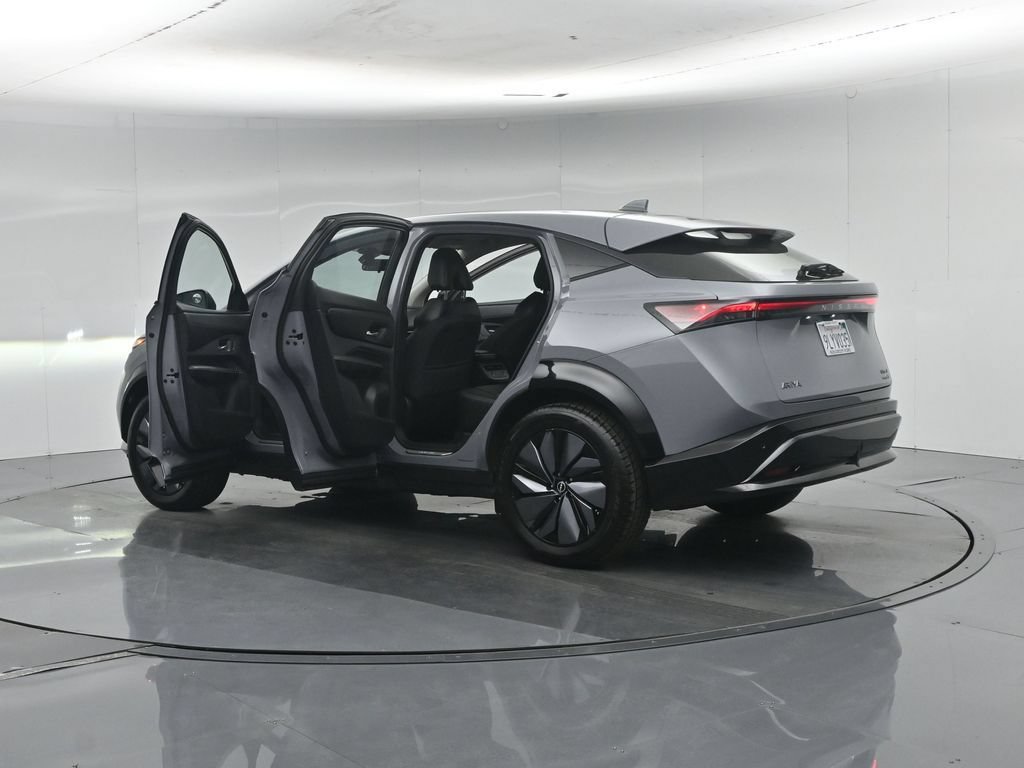 Used 2023 Nissan Ariya AWD image 36