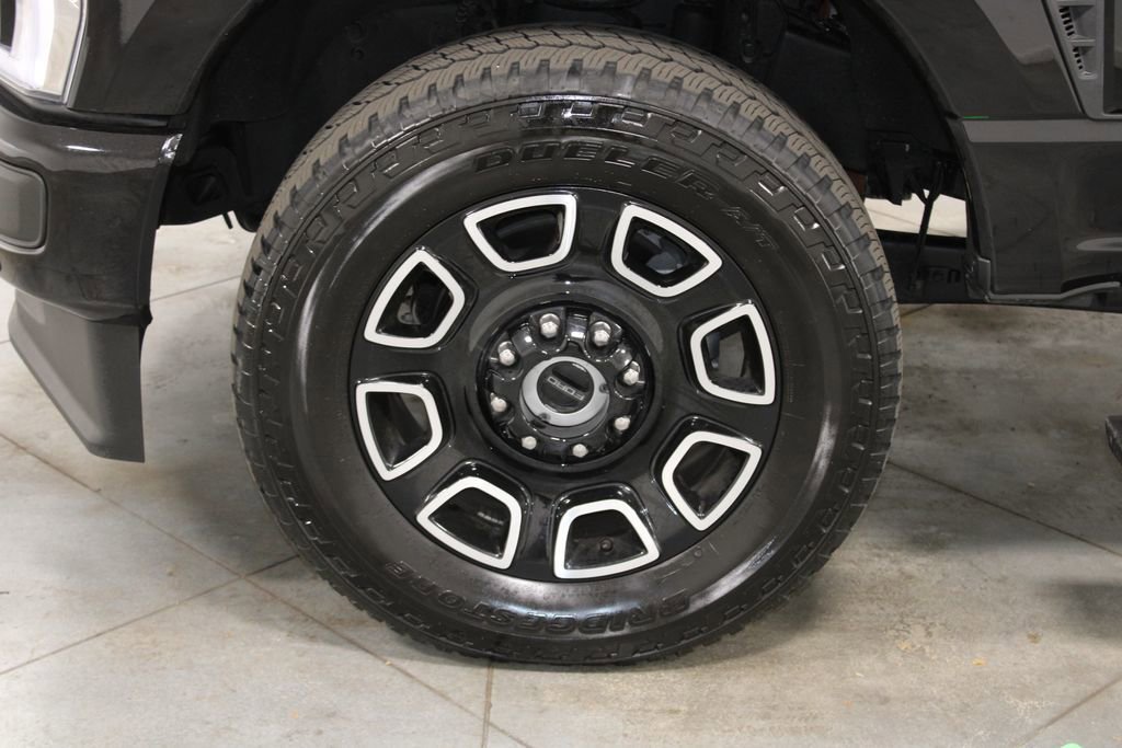 Certified 2025 Ford F350 Platinum image 23