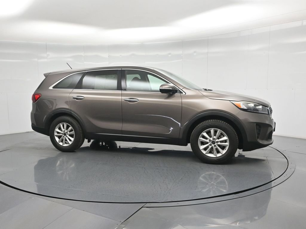 Used 2019 Kia Sorento LX image 12