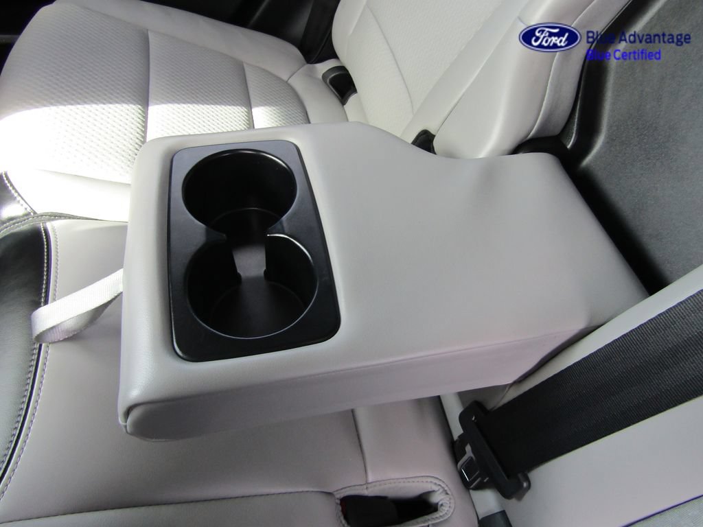 Certified 2025 Ford Escape SE FWD image 19