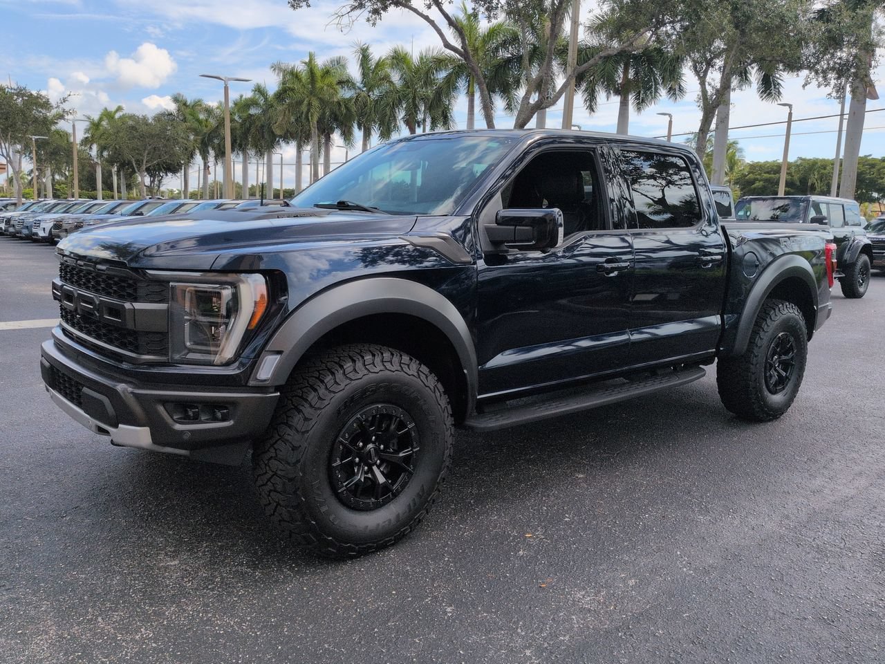Certified 2023 Ford F150 Raptor w/ Raptor 37 Performance Package AWD/4WD image 8