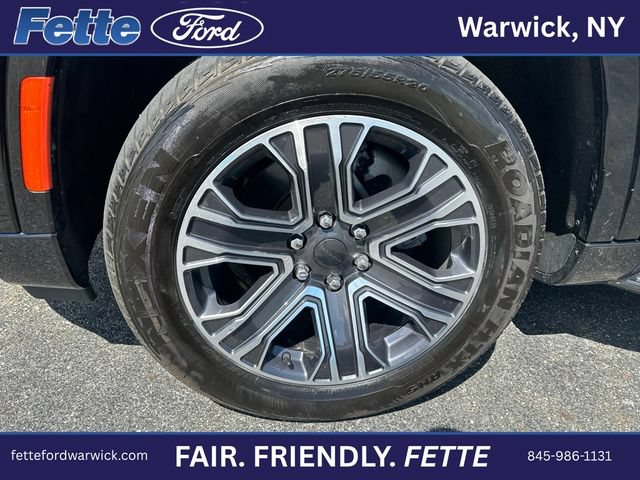 Used 2024 Jeep Wagoneer Series II w/ Flexible Seating Group AWD/4WD image 2