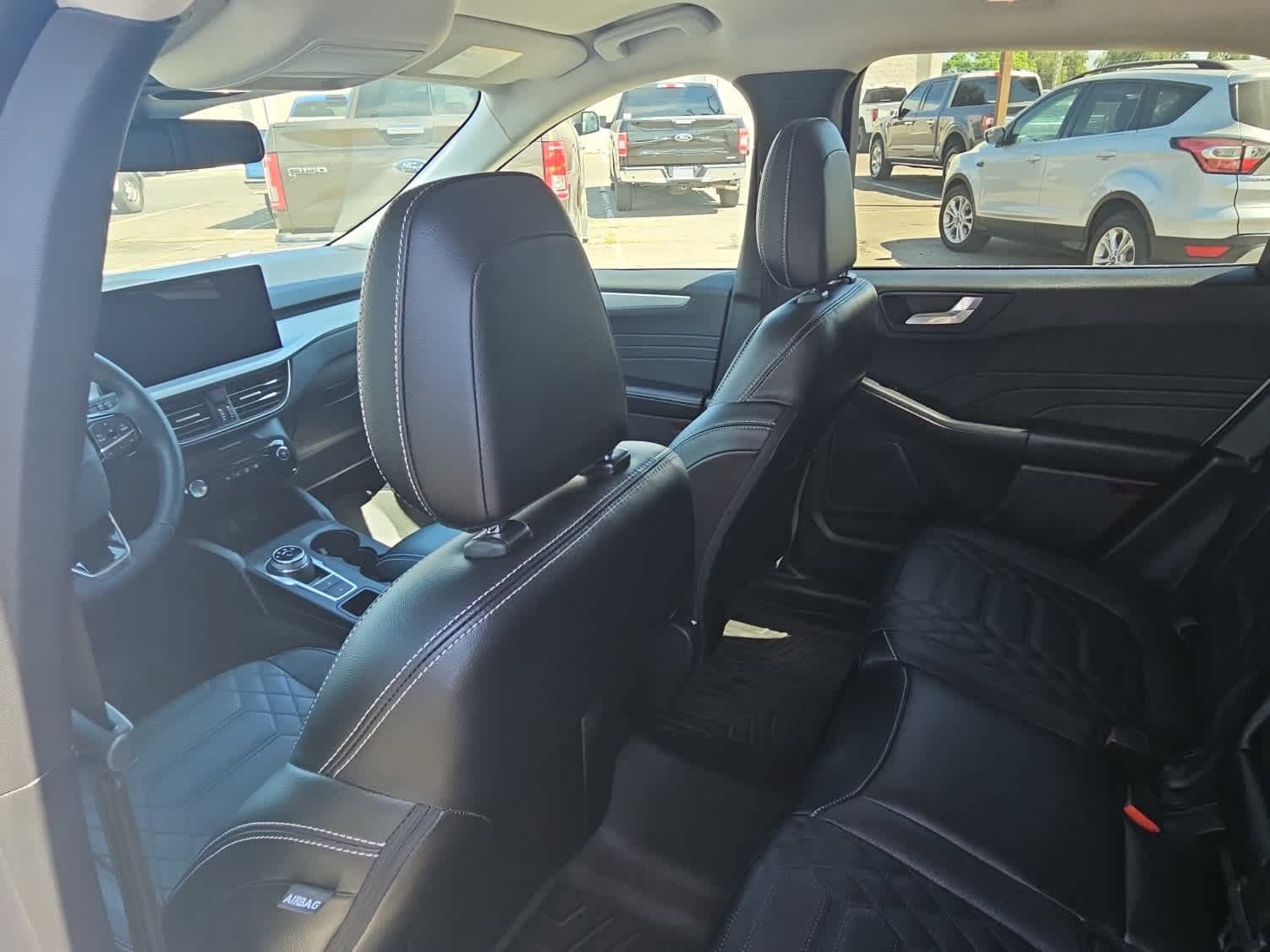 Certified 2024 Ford Escape Platinum w/ Premium Technology Package image 11