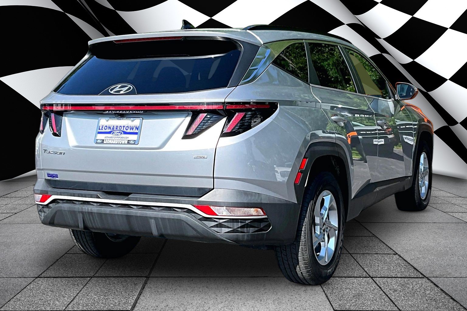 Used 2022 Hyundai Tucson SEL w/ Cargo Package AWD/4WD image 2