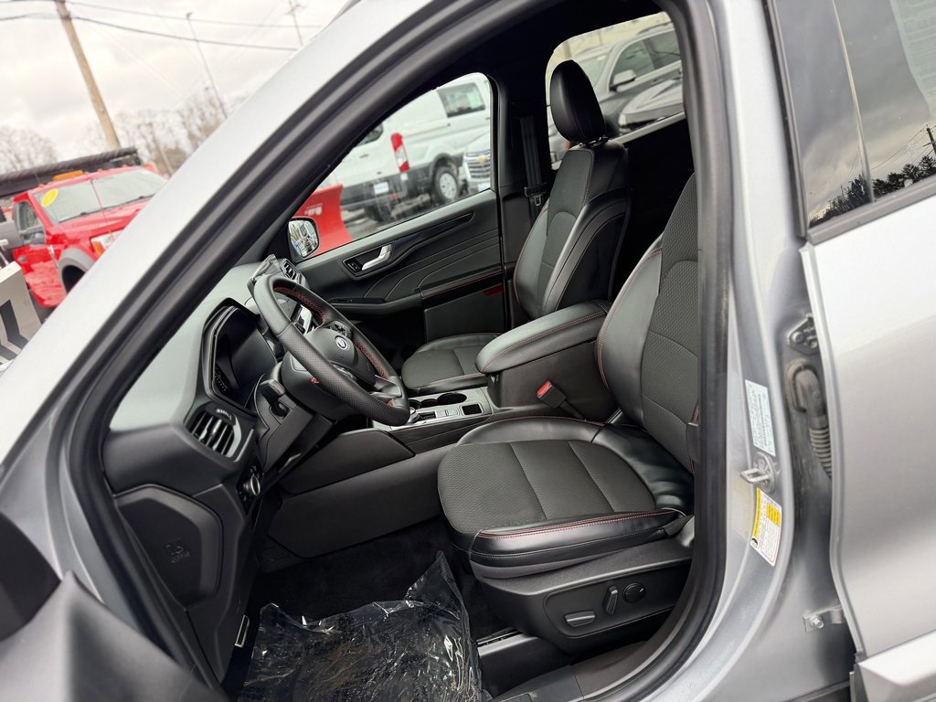 Certified 2023 Ford Escape ST-Line image 13