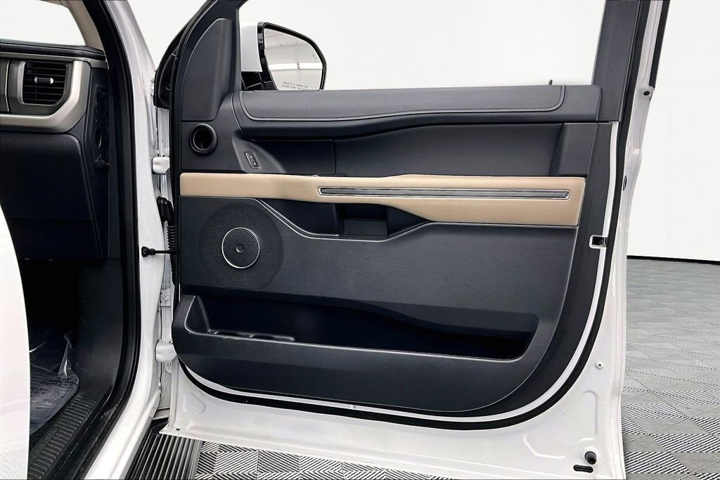 Certified 2024 Ford Expedition Max XLT image 24
