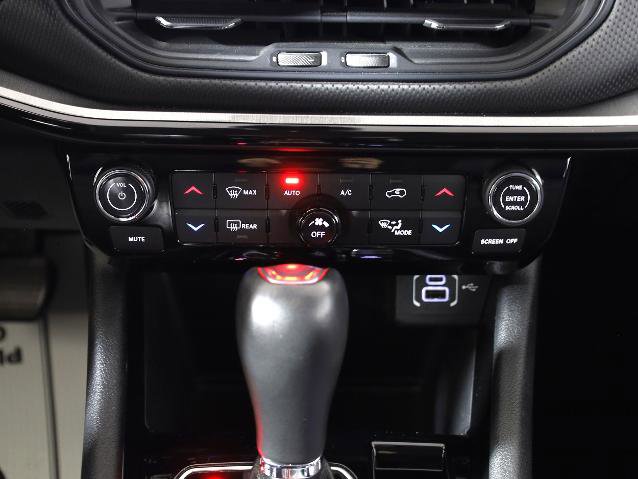 Used 2022 Jeep Compass Trailhawk w/ Trailhawk Elite Group image 15