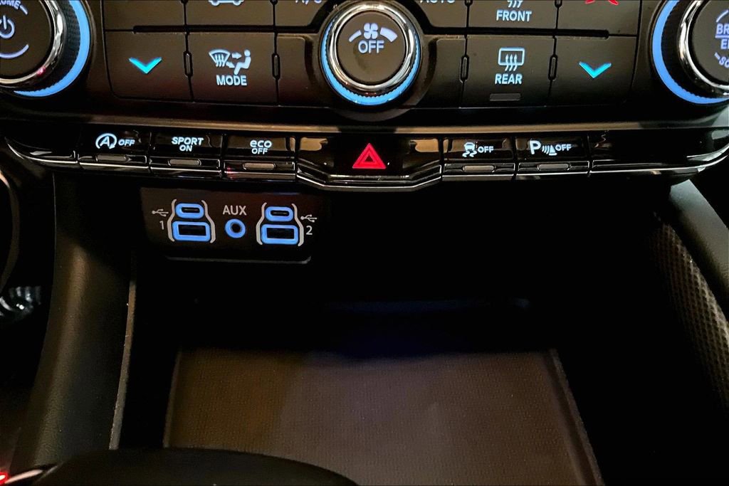 Used 2024 Dodge Durango GT image 28