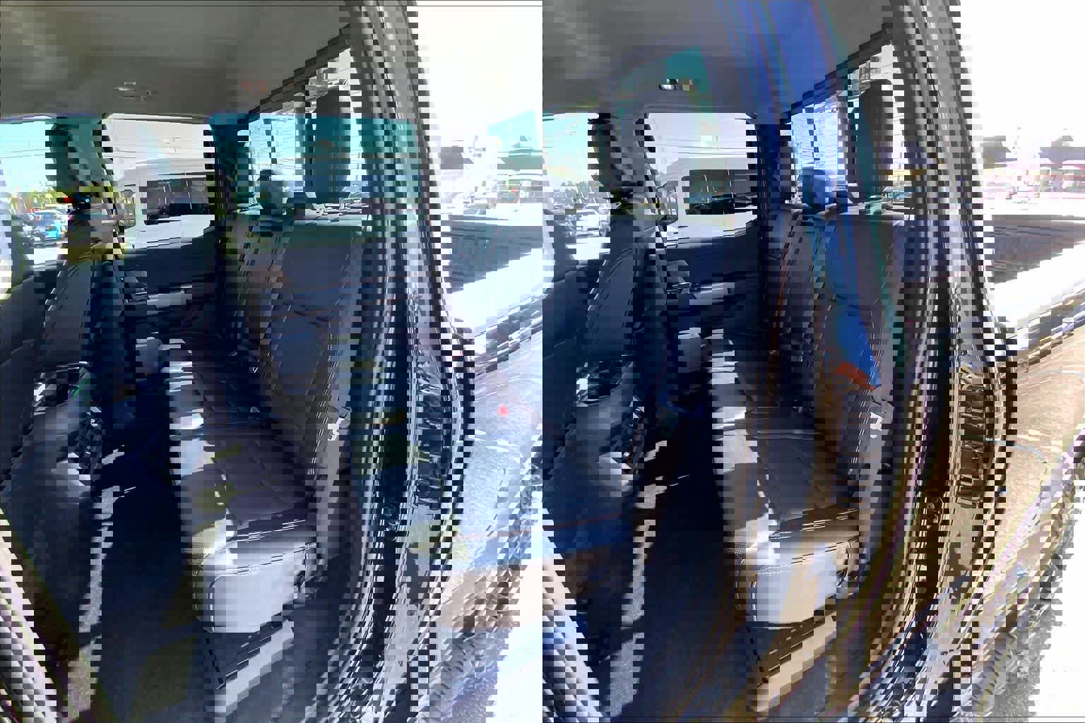 Certified 2024 Ford F350 Lariat w/ Tremor Off-Road Package image 21