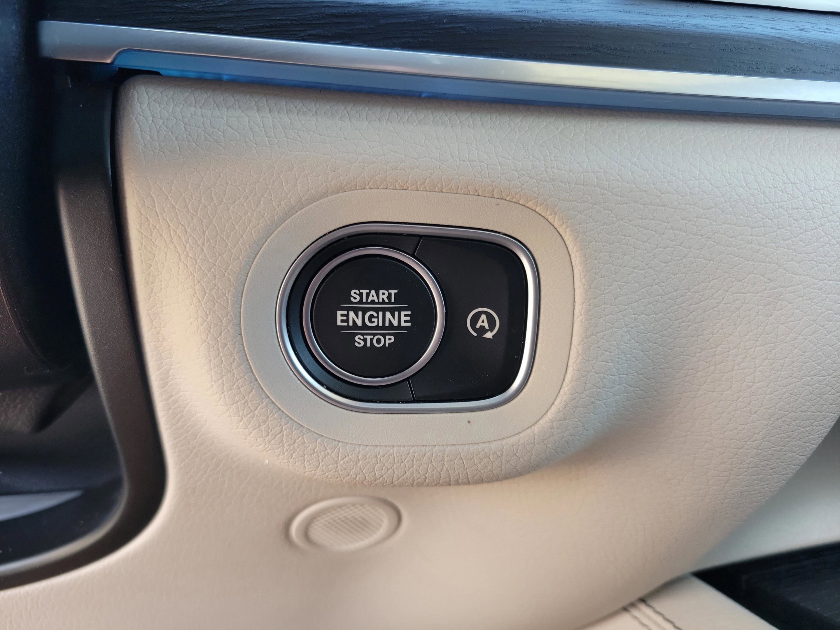 Used 2024 Mercedes-Benz GLS 450 4MATIC image 19