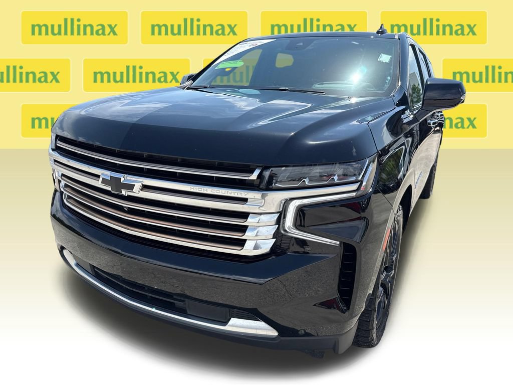 Used 2024 Chevrolet Suburban High Country AWD/4WD image 11
