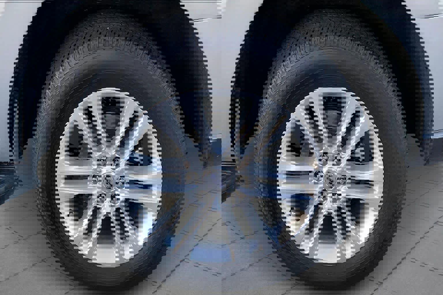 Certified 2024 Ford Expedition XLT image 12