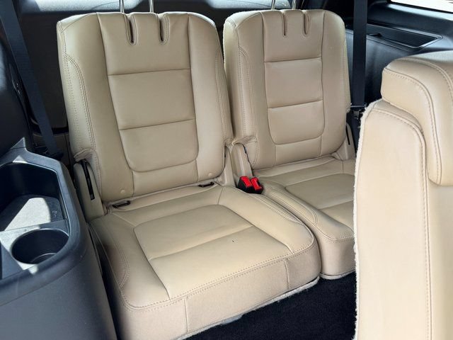 Certified 2017 Ford Explorer XLT w/ Equipment Group 202A FWD image 37