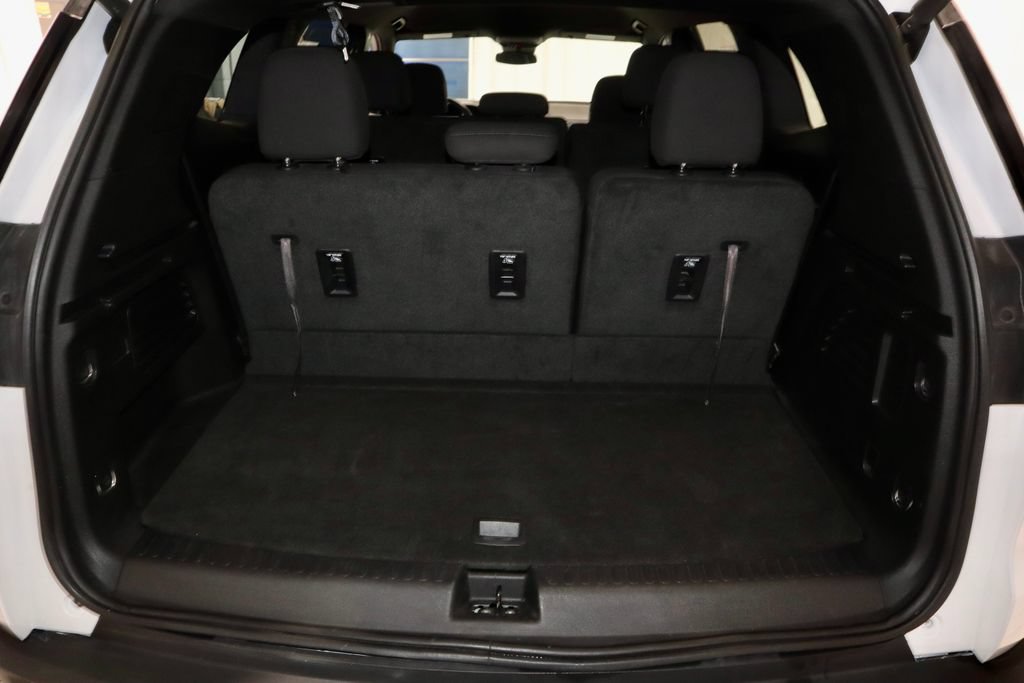 Used 2025 GMC Acadia Elevation AWD/4WD image 14