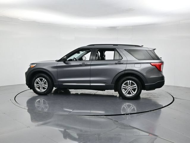 Certified 2021 Ford Explorer XLT w/ Equipment Group 202A AWD/4WD image 7