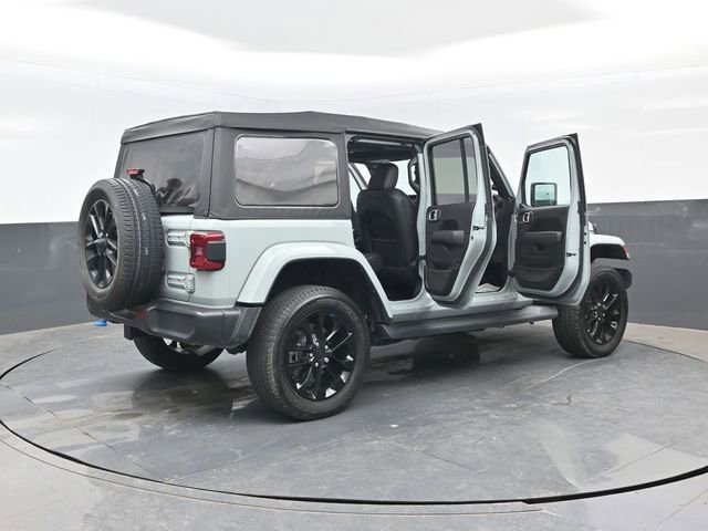 Used 2023 Jeep Wrangler Unlimited Sahara w/ Cold Weather Group AWD/4WD image 27