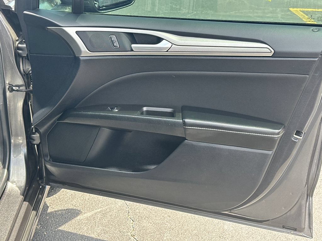 Certified 2020 Ford Fusion SE FWD image 14