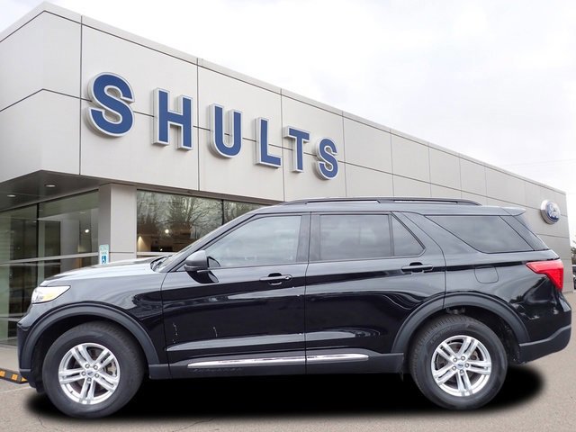 Certified 2023 Ford Explorer XLT w/ Equipment Group 202A image 6