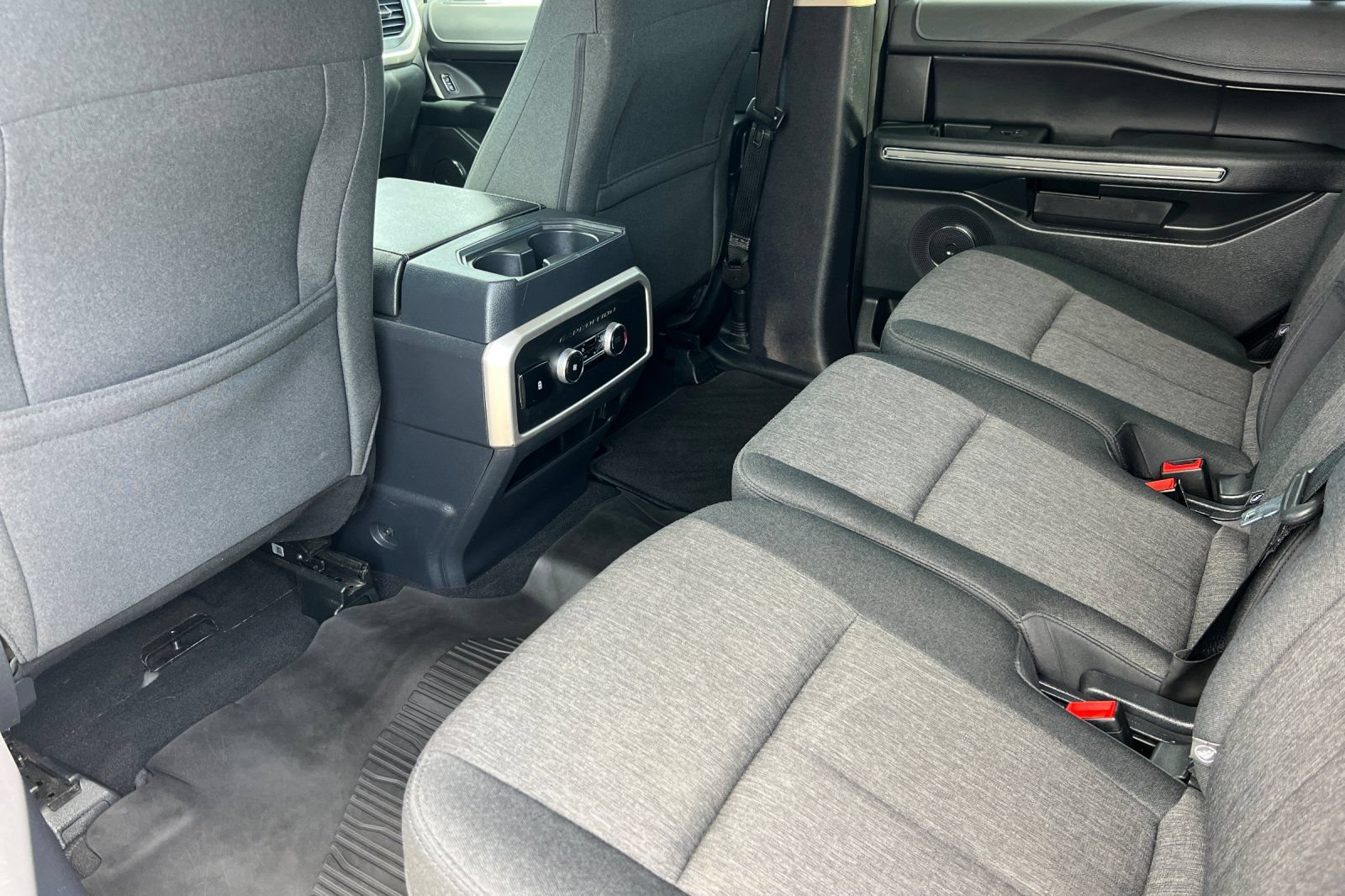 Certified 2024 Ford Expedition XLT AWD/4WD image 13