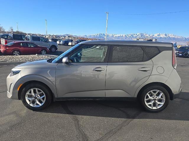 Used 2023 Kia Soul LX w/ LX Technology Package image 2