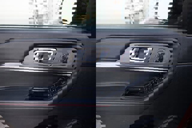 Certified 2025 Ford Explorer ST-Line w/ Premium Package image 17