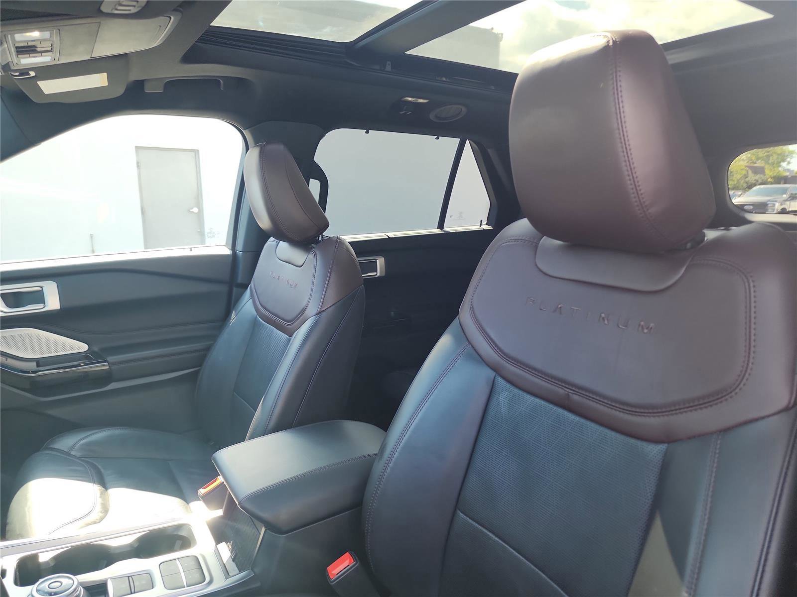 Certified 2023 Ford Explorer Platinum w/ Technology Package image 17