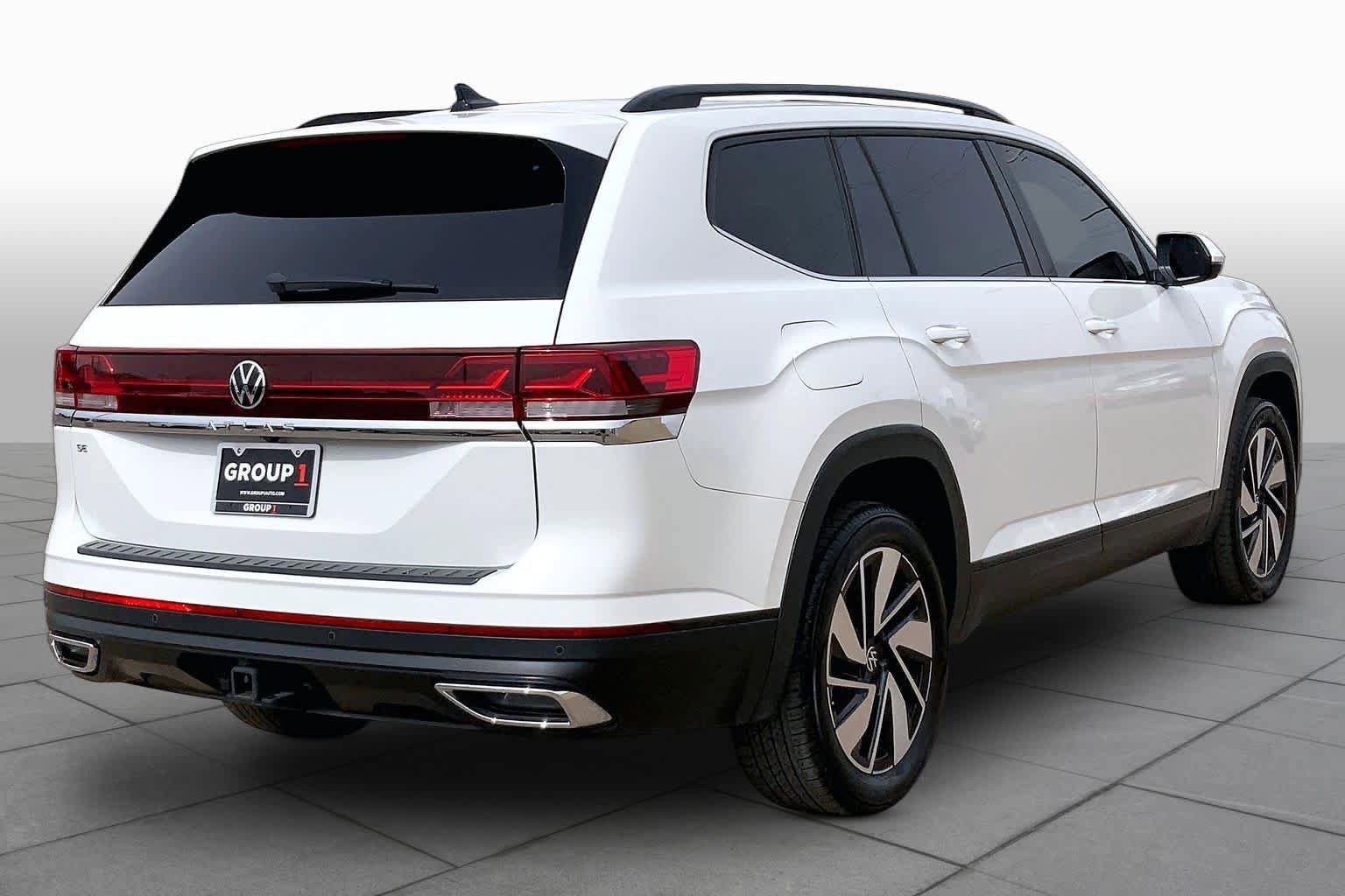 Used 2024 Volkswagen Atlas SE FWD image 13