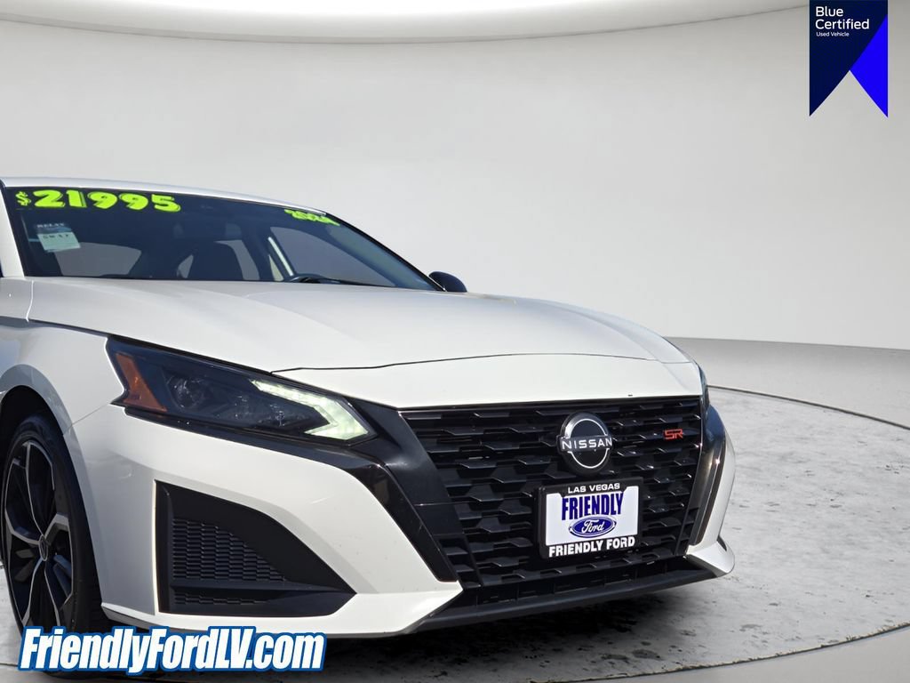 Used 2024 Nissan Altima 2.5 SR FWD image 9