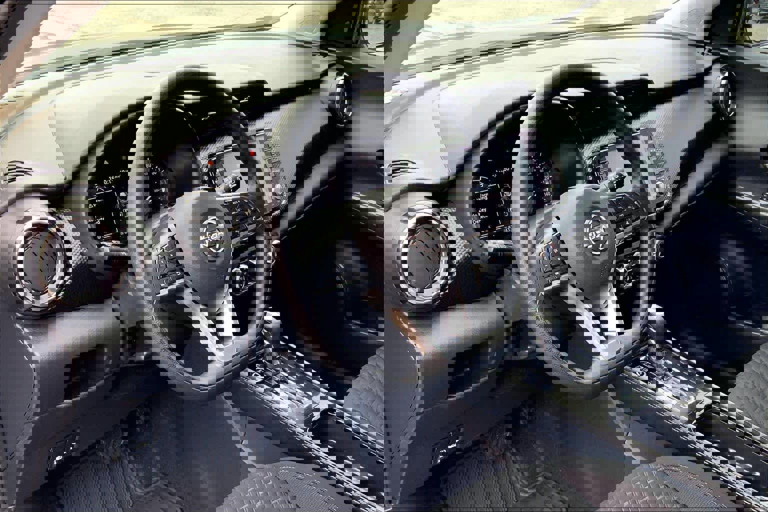 Used 2023 Nissan Kicks SV image 16