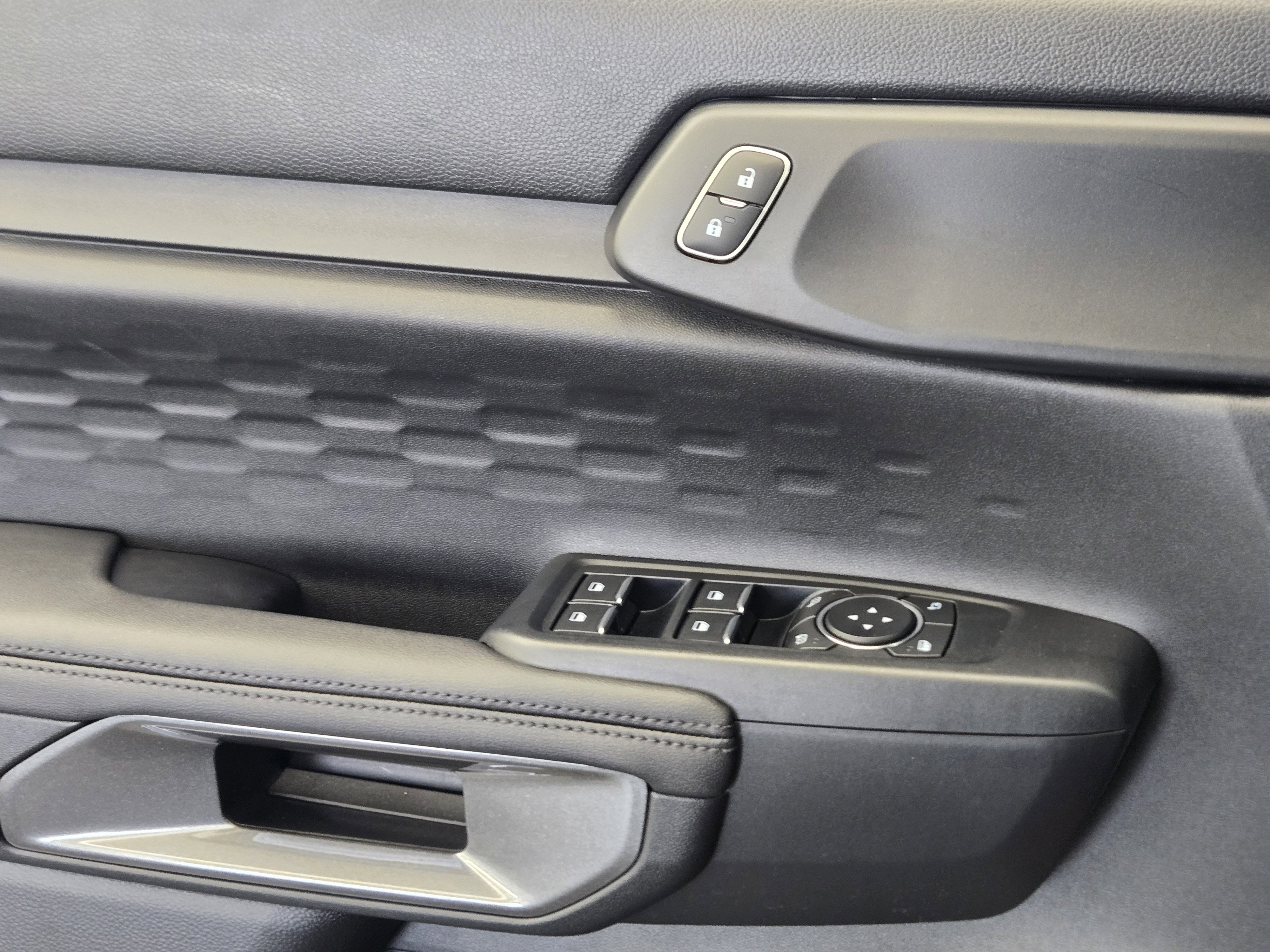 Certified 2025 Ford Ranger XLT w/ Equipment Group 301A High image 22