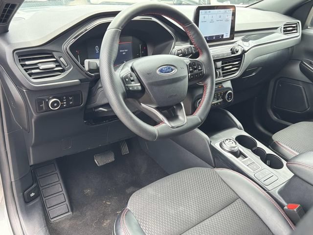 Certified 2025 Ford Escape ST-Line Select AWD/4WD image 18
