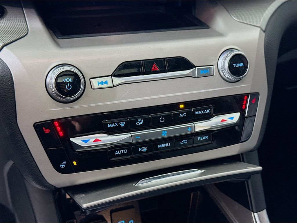 Certified 2023 Ford Explorer XLT w/ Equipment Group 202A image 19