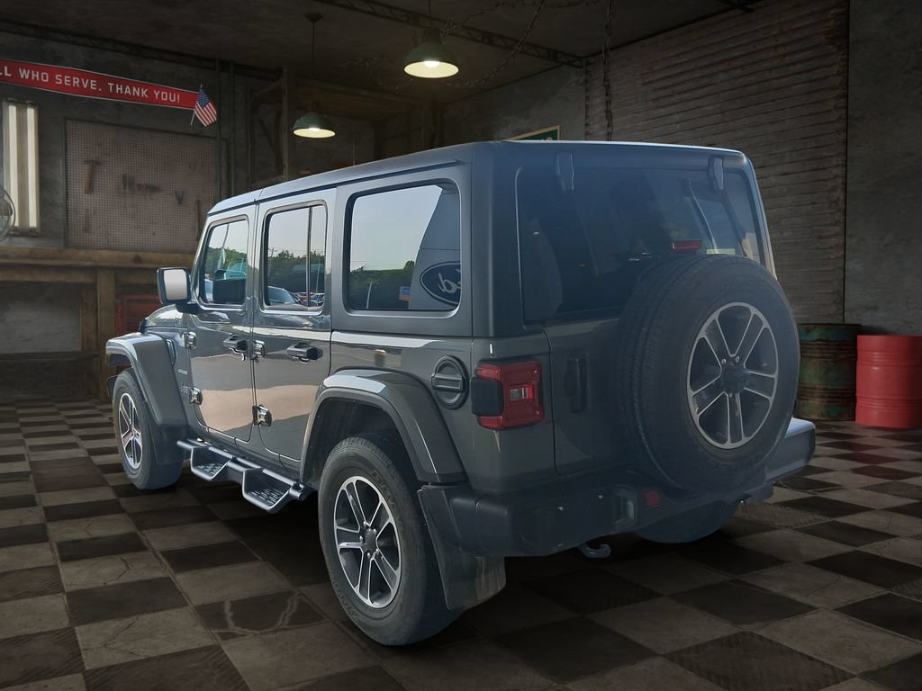 Used 2023 Jeep Wrangler Unlimited Sahara w/ LED Lighting Group AWD/4WD image 4